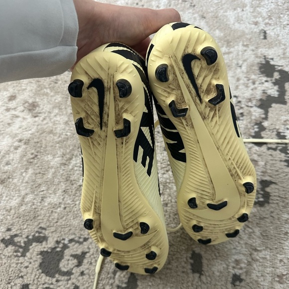 Men's Size 8 Nike Mercurial Zoom Vapor 15 Club FG Lemonade Cleats - Picture 6 of 7